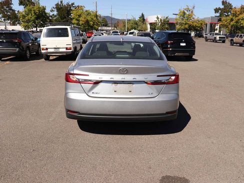Used 2025 Toyota Camry LE FWD image 6