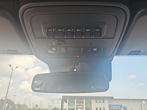 Used 2022 Ford Bronco Wildtrak image 24