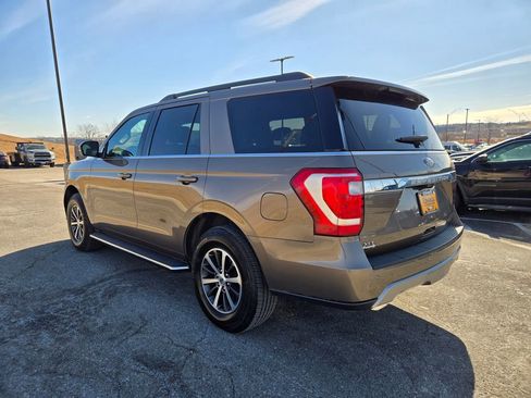 Used 2018 Ford Expedition XLT w/ Equipment Group 202A image 6