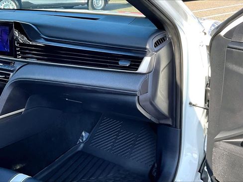 Certified 2025 Toyota Camry SE image 19