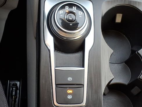 Used 2024 Ford Escape Platinum w/ Premium Technology Package image 19