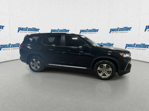 Used 2025 Honda Pilot EX-L image 13