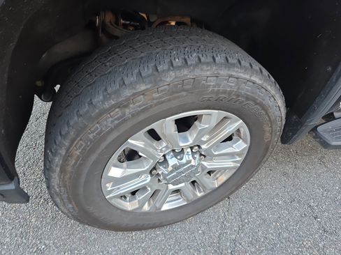 Used 2021 GMC Sierra 2500 Denali image 13