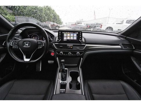 Used 2019 Honda Accord Sport image 8