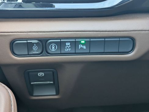 Certified 2026 Acura MDX SH-AWD w/ Technology Package image 18