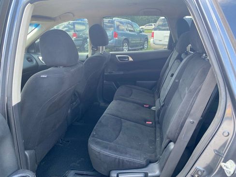 Used 2014 Nissan Pathfinder S FWD image 10