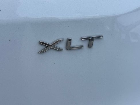 Used 2023 Ford Transit 350 XLT RWD image 12