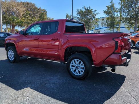 Used 2025 Toyota Tacoma Limited image 6