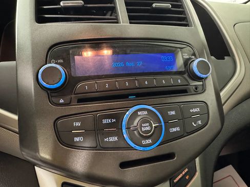 Used 2015 Chevrolet Sonic LT FWD image 17