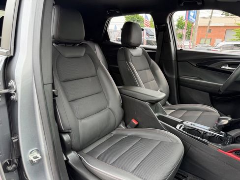 Used 2023 Chevrolet TrailBlazer RS AWD/4WD image 9