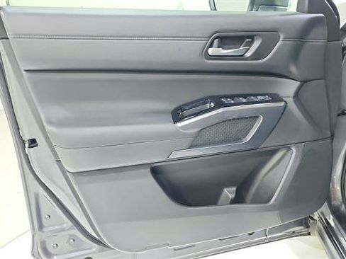 Certified 2026 Nissan Pathfinder SL FWD image 20