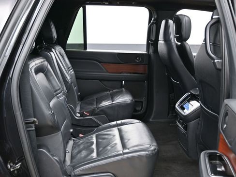 Used 2022 Lincoln Navigator L Reserve image 38