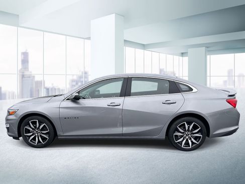 Used 2023 Chevrolet Malibu RS FWD image 2