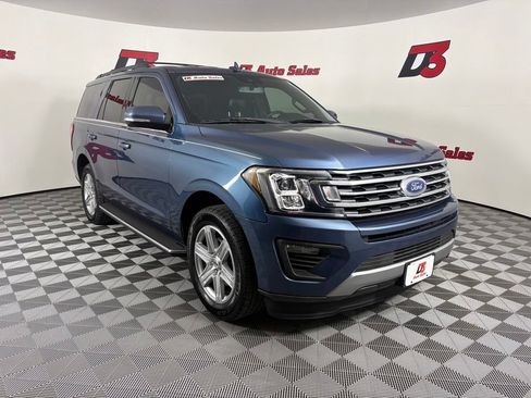Used 2018 Ford Expedition XLT w/ Equipment Group 202A RWD image 10