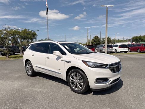 Used 2021 Buick Enclave Avenir w/ Avenir Technology Package AWD/4WD image 1