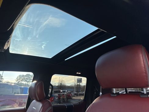 Used 2018 Ford F150 Platinum w/ Equipment Group 701A Luxury image 22