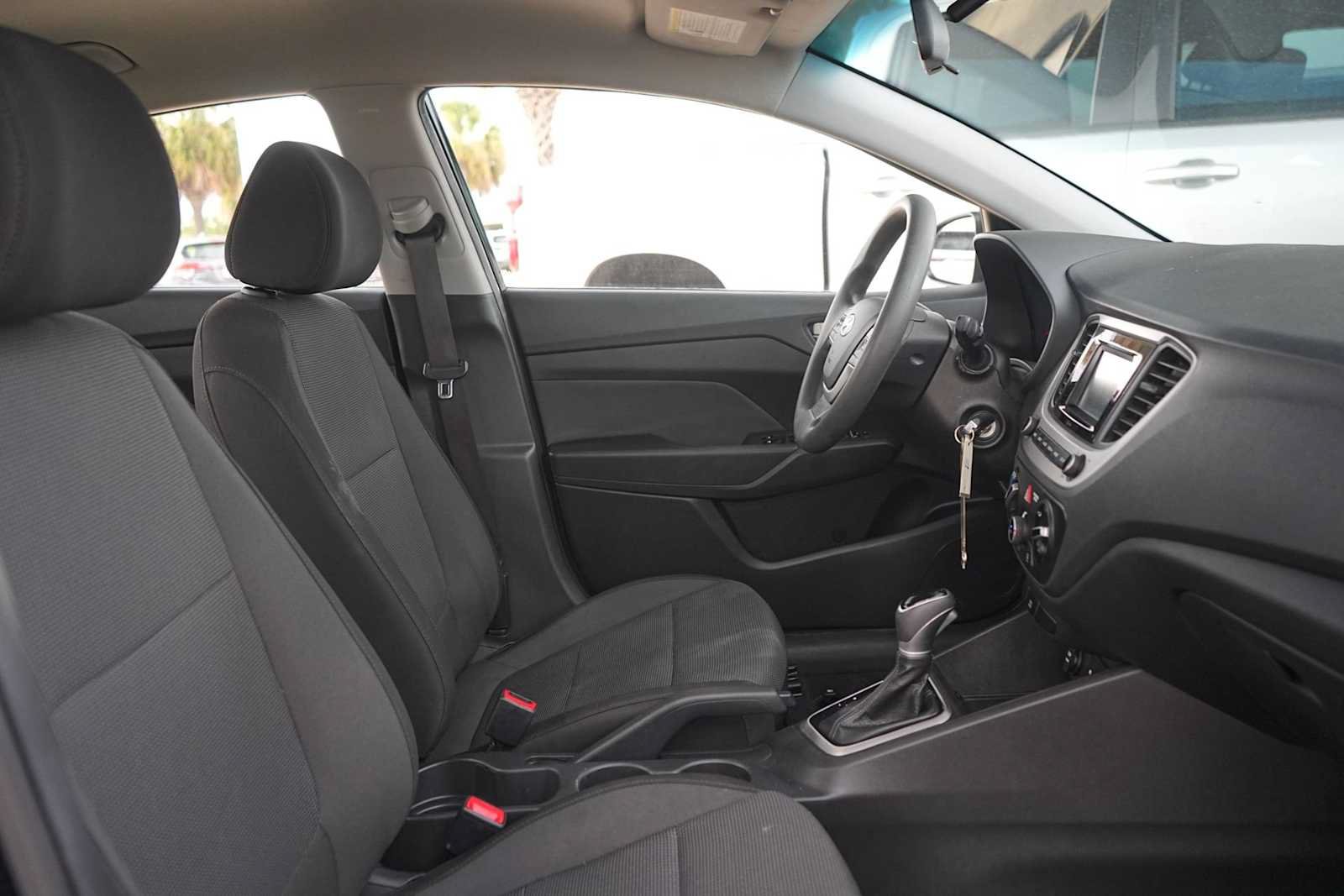 Used 2020 Hyundai Accent SE FWD image 15