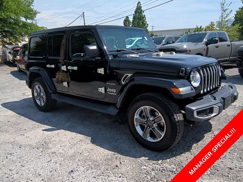 Certified 2019 Jeep Wrangler Unlimited Sahara AWD/4WD image 4