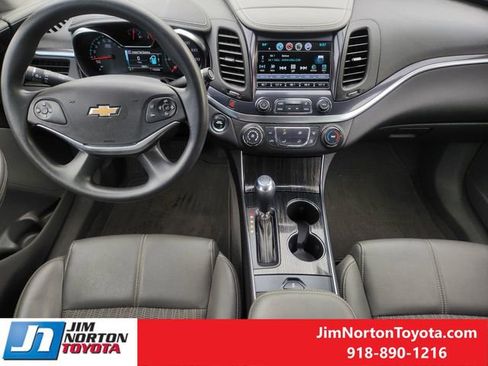 Used 2018 Chevrolet Impala LS image 26