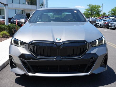 New 2027 BMW 530i xDrive w/ M Sport Package AWD/4WD image 14
