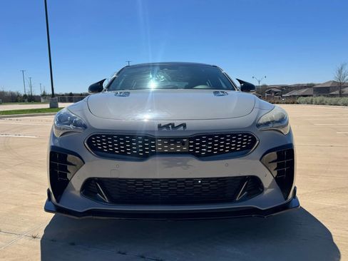 Used 2019 Kia Stinger GT1 image 2