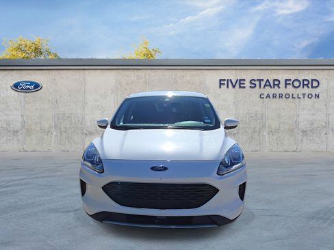 Used 2020 Ford Escape SE image 4