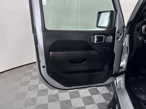 Used 2022 Jeep Gladiator Rubicon w/ LED Lighting Group image 23