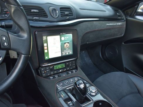 Used 2018 Maserati GranTurismo Sport image 38