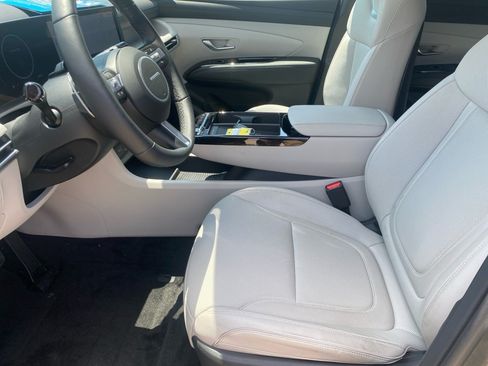 Used 2025 Hyundai Tucson Limited AWD/4WD image 34
