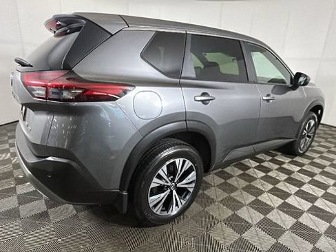 Used 2023 Nissan Rogue SV AWD/4WD image 2