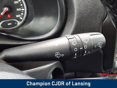 Used 2021 Jeep Renegade Limited image 18