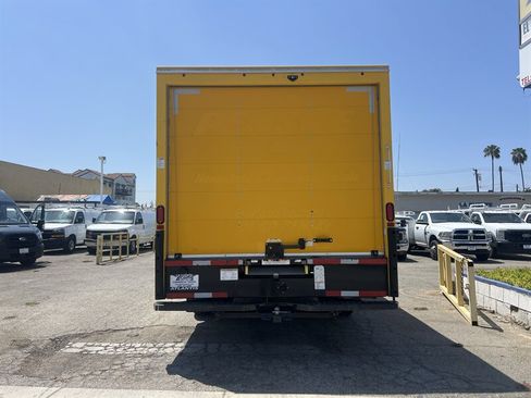 Used 2021 GMC Savana 3500 Extended w/ Power Convenience Package RWD image 3