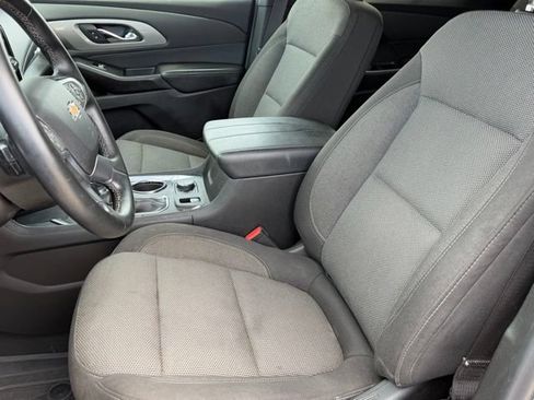 Used 2023 Chevrolet Traverse LT FWD image 13