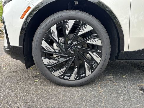 New 2026 Lincoln Nautilus Reserve AWD/4WD image 25