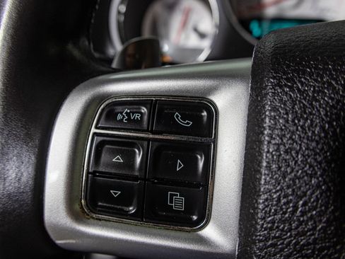 Used 2013 Dodge Challenger R/T Plus image 31