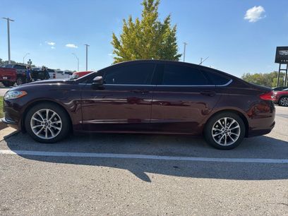 Used 2017 Ford Fusion SE w/ Fusion SE Technology Package