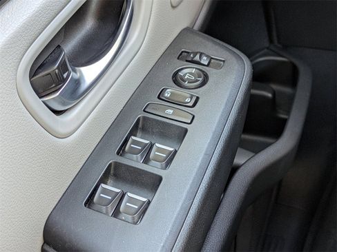 Used 2024 Honda Pilot Touring image 25