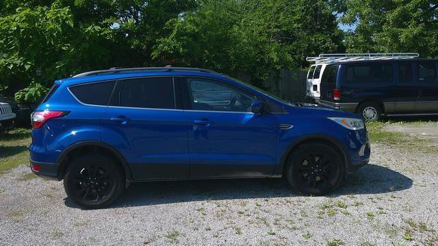 Used 2017 Ford Escape SE w/ Equipment Group 201A AWD/4WD image 12