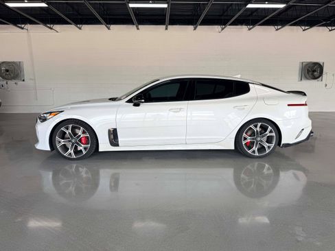 Used 2020 Kia Stinger GT image 3