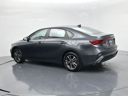 Used 2024 Kia Forte LXS w/ LXS Technology Package image 5