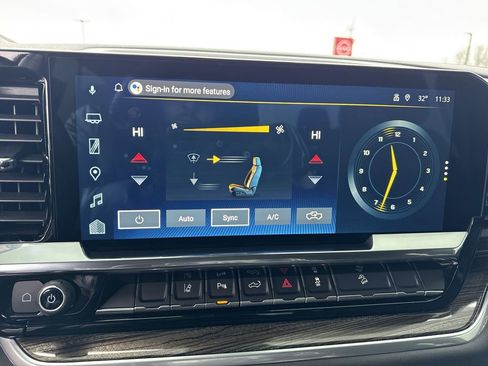 Used 2025 Chevrolet Silverado 2500 LT w/ Z71 Chrome Sport Edition image 19