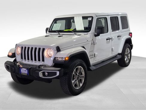 Certified 2022 Jeep Wrangler Unlimited Sahara w/ Cold Weather Group AWD/4WD image 19