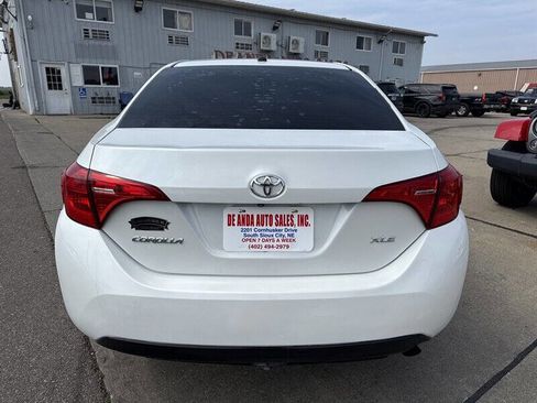 Used 2017 Toyota Corolla XLE image 5