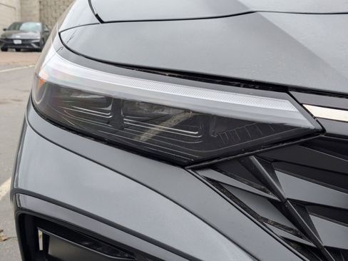 New 2025 Hyundai Elantra Limited image 6