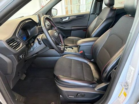 Used 2025 Ford Escape ST-Line Select AWD/4WD image 14