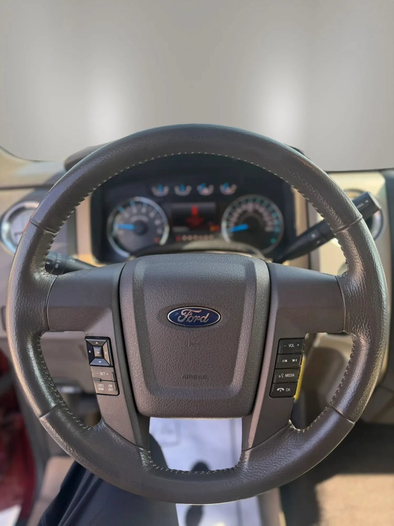 Used 2014 Ford F150 XLT w/ Equipment Group 302A Luxury AWD/4WD image 13
