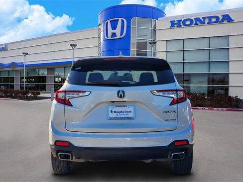 Used 2025 Acura RDX SH-AWD image 5
