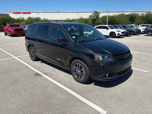 Used 2018 Dodge Grand Caravan GT FWD image 7