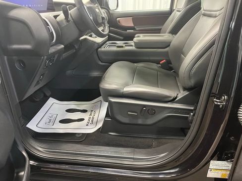Used 2025 Ford Expedition Max Active AWD/4WD image 4
