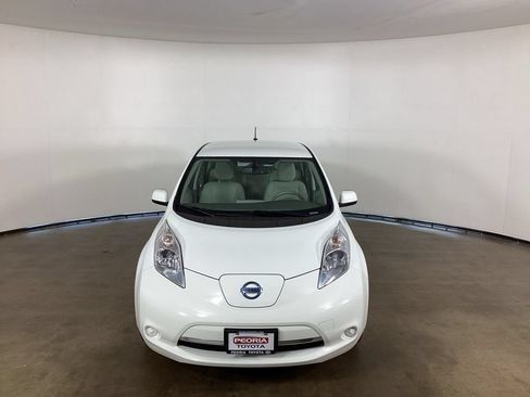 Used 2015 Nissan Leaf SV FWD image 2